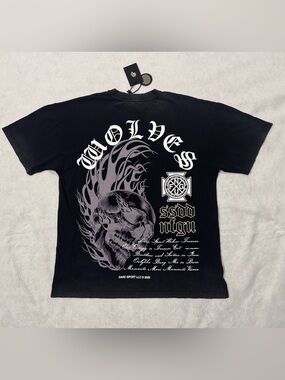 Darc Sport Wolves Through Hell Medium NWT